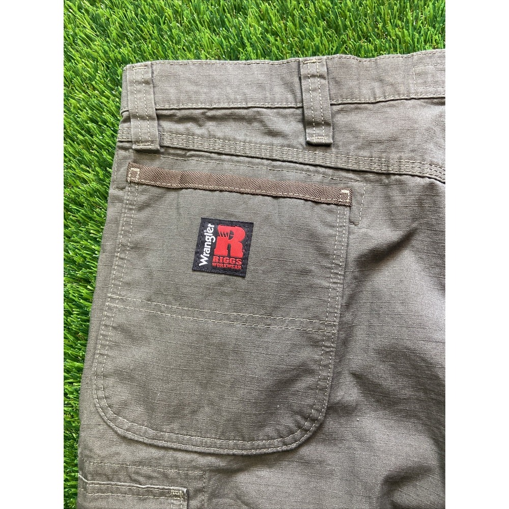 NWT Wrangler Riggs Workwear Men's Ripstop Ranger Cargo Pants 40x32 Dark Gray - Picture 5 of 11